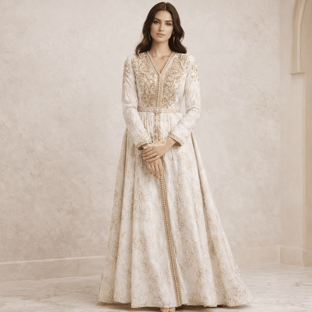 Caftan blanc nacré broderies dorées – Mariage