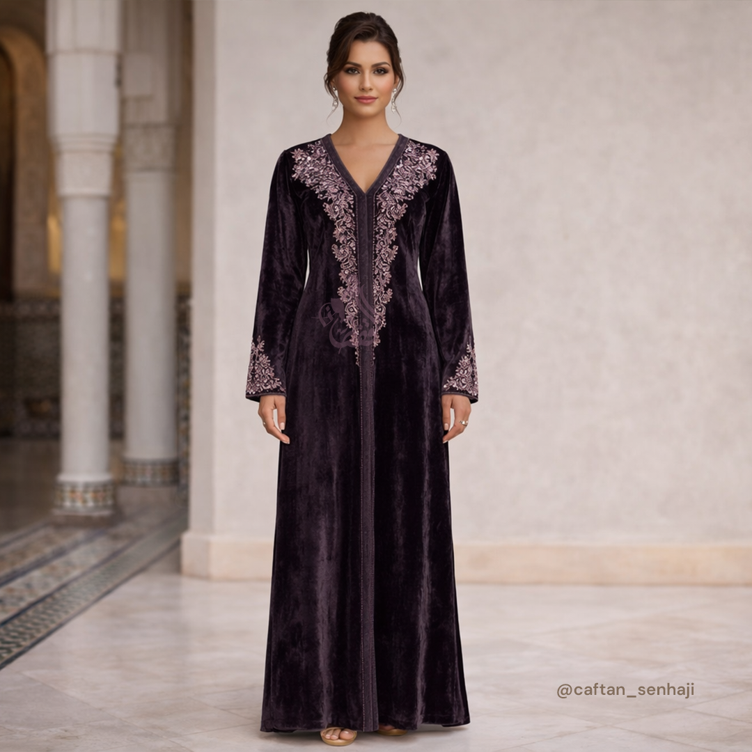 Caftan prune velours broderies rose et argent